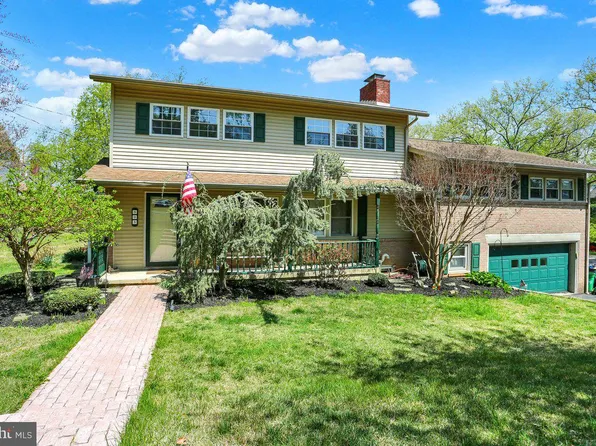 305 Lynoak Ave, Shillington, PA 19607