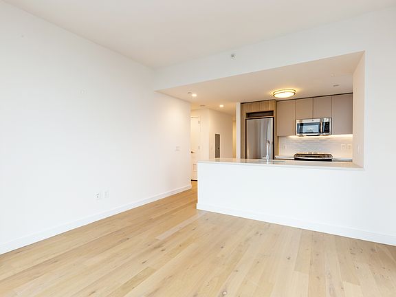 4th image of 42-20 24th St APT 11C