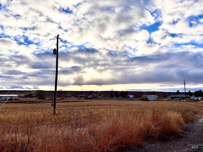 765 S Withers Rd, Hammett, ID, 83627