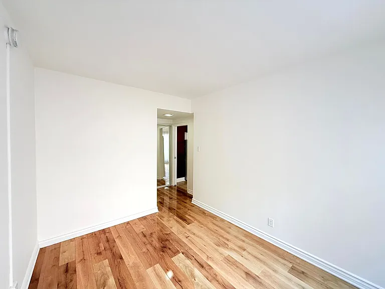 5356 Fountain Avenue/1266 N. Serrano — Photo 14