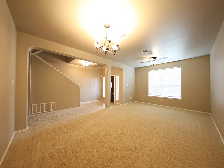 2203 Ryan Dr — Photo 12