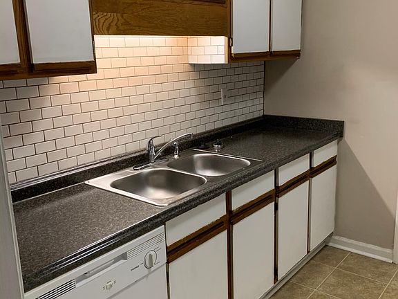 2nd image of 6203 Blynn Dr APT 3F