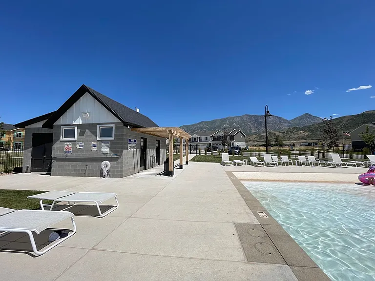 1256 W Hidden Spring Dr — Photo 56