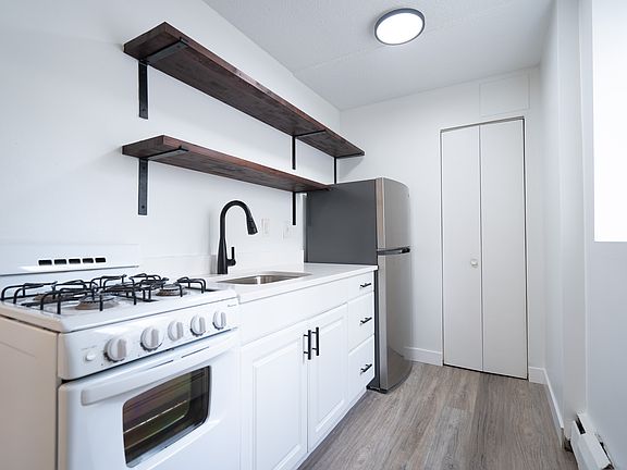 2nd image of 2212 Bryant Ave S #104