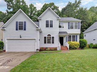 702 Robin Hood Dr, Yorktown, VA 23693