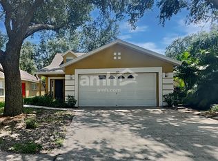 622 Cape Cod Cir, Valrico, FL 33594
