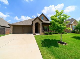 528 Inwood St, Fort Worth, TX 76126