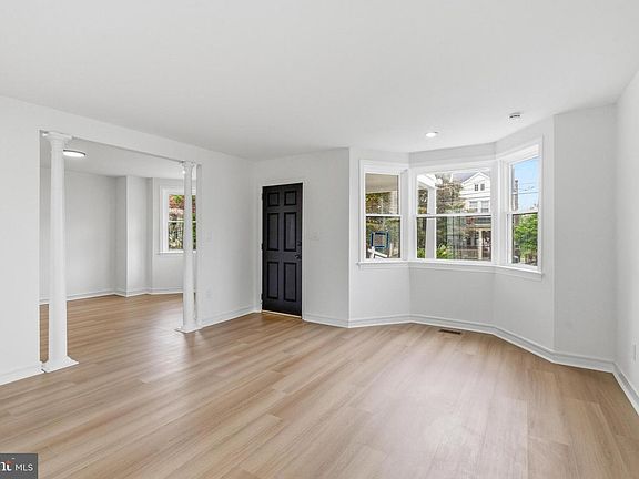 5th image of 1413 Riverview Ave