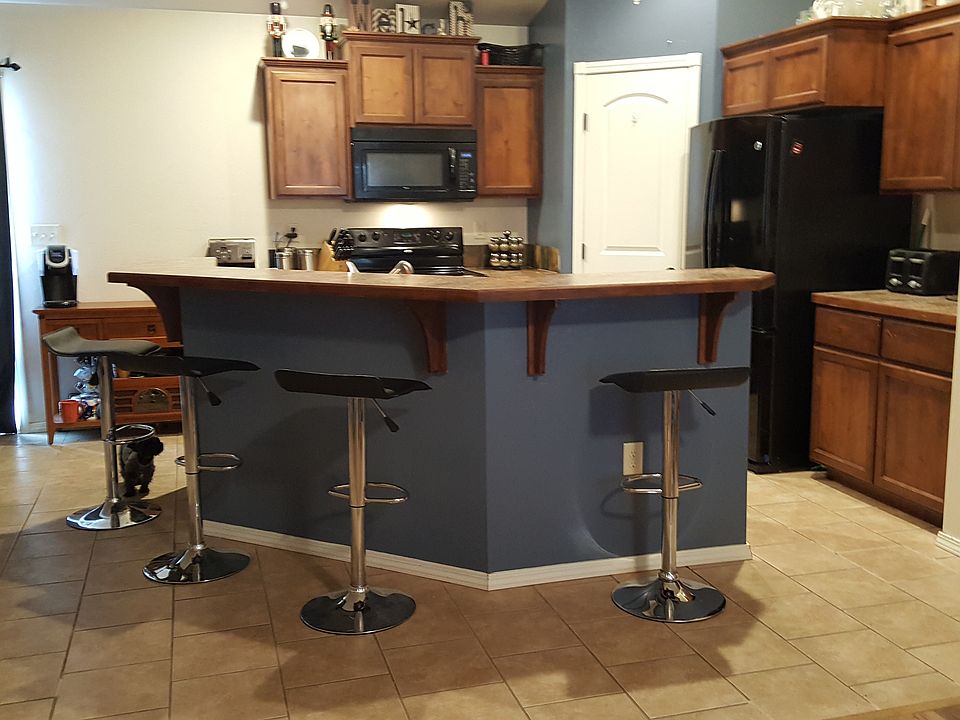 2nd image of 613 Windrow Way
