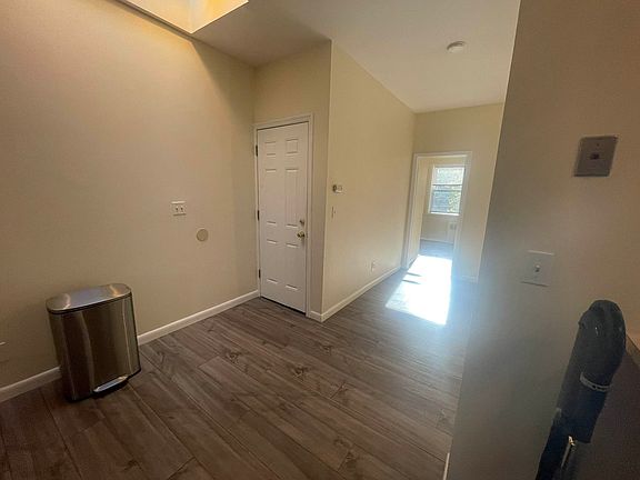 5th image of 21-32 36th St Floor 22
