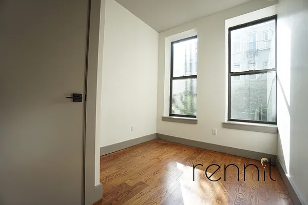 Rented by Rennit Inc. | media 32