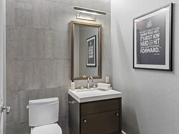 301 East 50th Street image 11 of 18