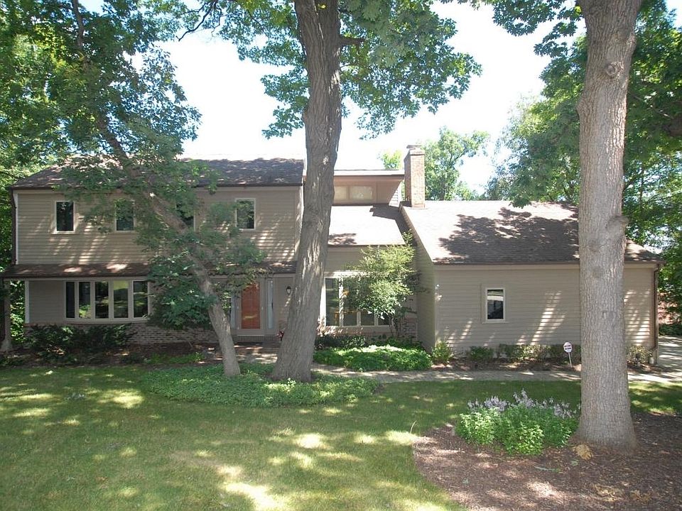 1st image of 812 Knollwood Ct