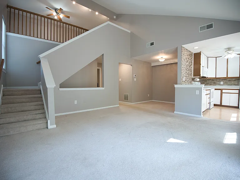 2016 Foxmeadow Cir #2016 — Photo 7