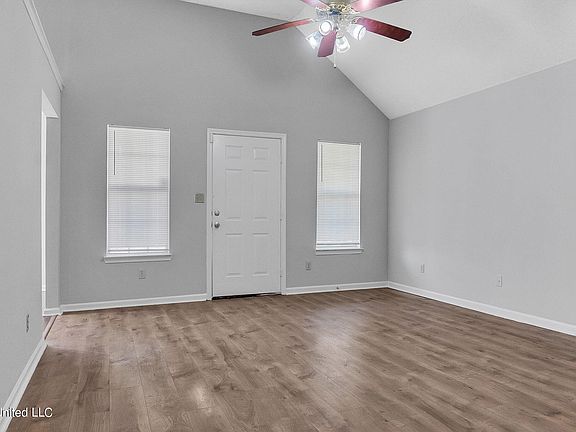 3rd image of 5566 Kayla Dr