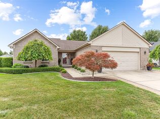 22472 Streamside Dr, Macomb, MI 48044