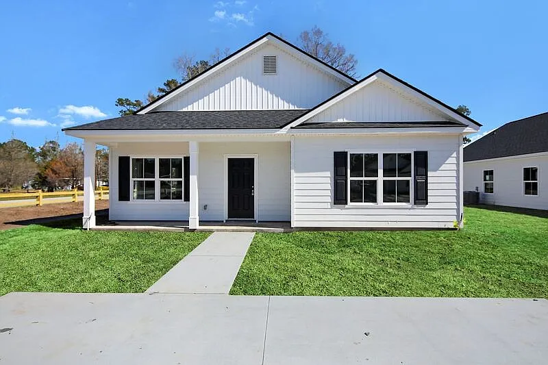 3 bed, 2.0 bath, 1531 sqft, $2,000 — Photo 2