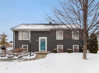 820 E 10th St, Mishawaka, IN 46544