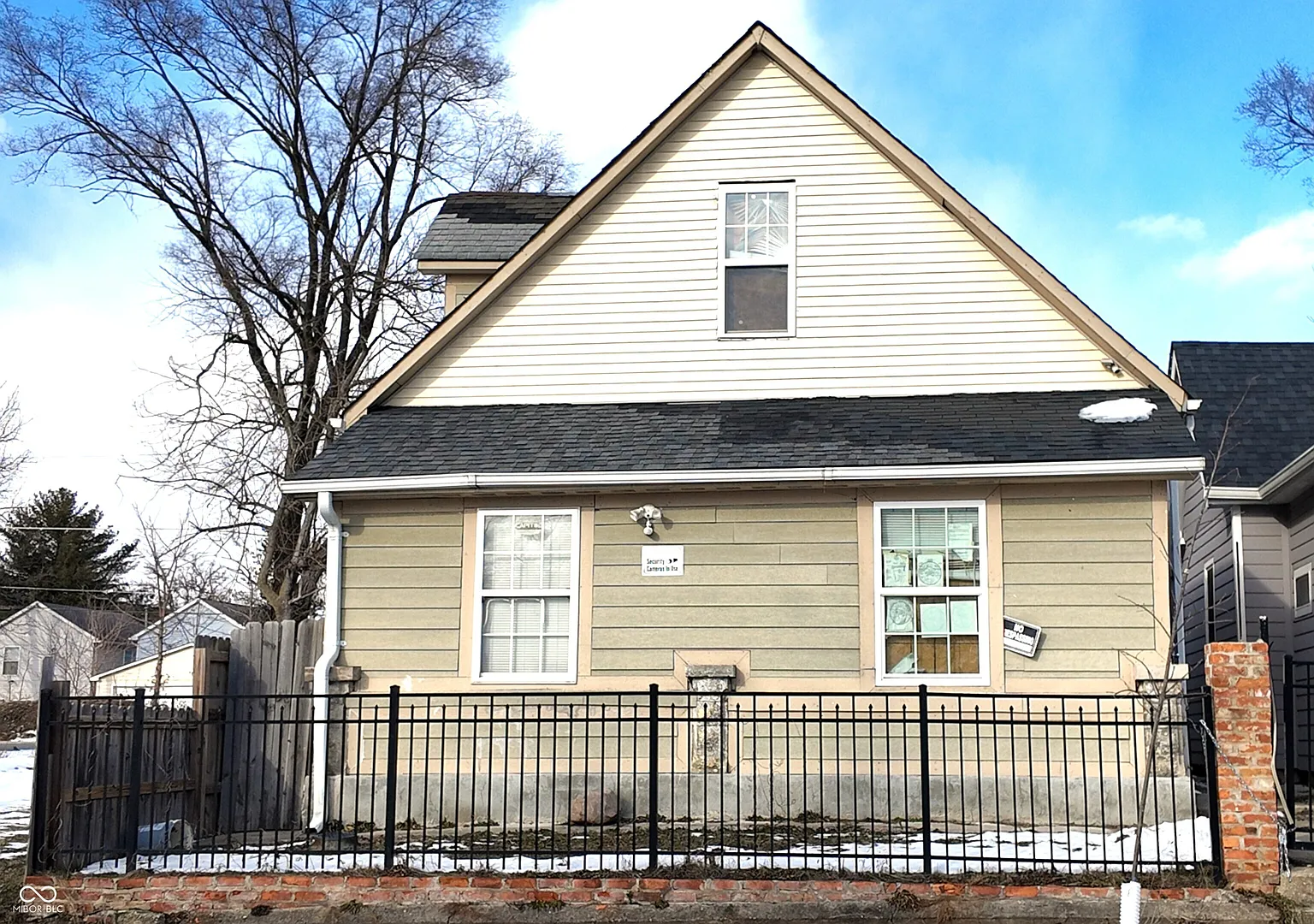 952 Udell St photo 1