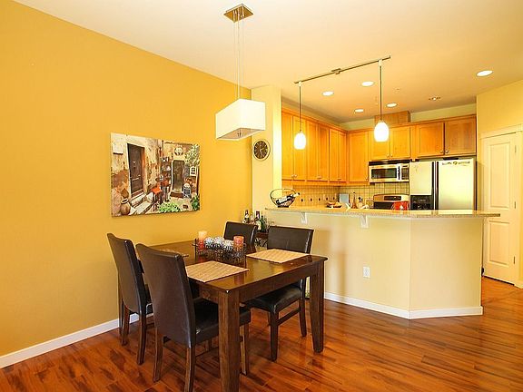 3rd image of 4317 Issaquah-pine Lake Rd Se 306 #306
