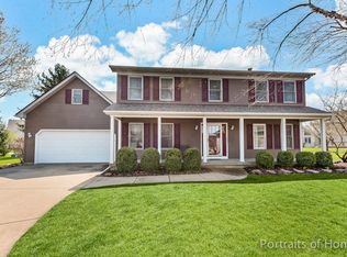 4 Bury Ct, Sugar Grove, IL 60554
