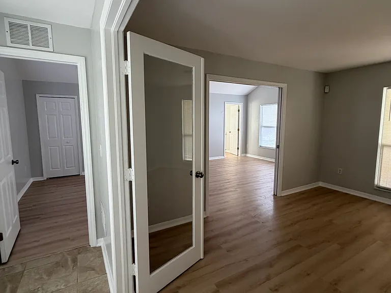 Den room entryway