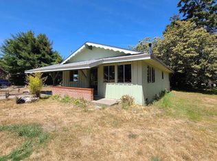 31799 Johnson Ln, Fort Bragg, CA 95437