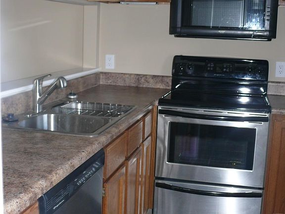 2nd image of 3043 Winterberry Dr SW