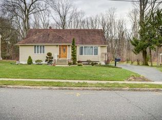 10 Brookhill Rd, East Brunswick, NJ 08816