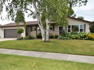 1701 McKinley St, NEW HOLSTEIN, WI 53061