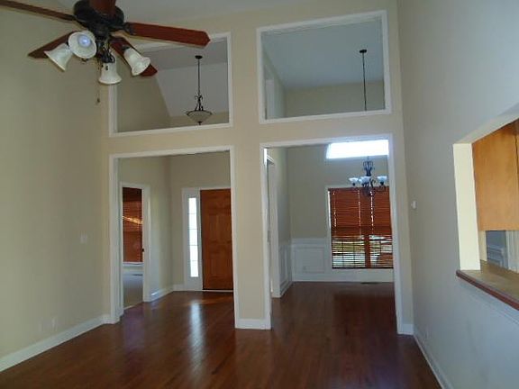5th image of 844 Sumac Ct