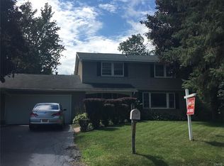 117 Sheatree Ln, North Syracuse, NY 13212
