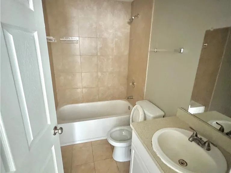 129 SE 23rd Pl #2 — Photo 8