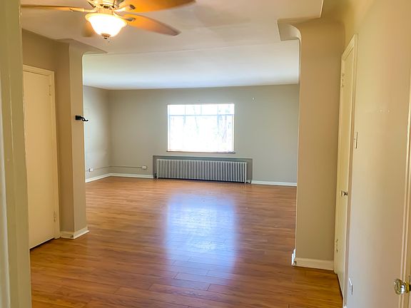 5th image of 1375 N Pearl St #17