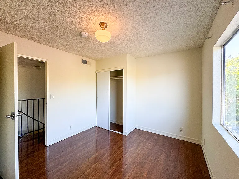 4554 Russell Ave #2 — Photo 18