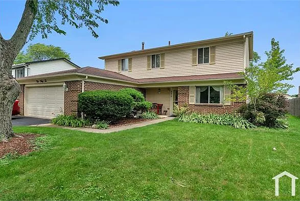 5 bed, 1999 sqft, $4,378 — Photo 1