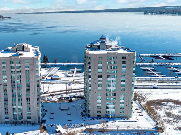 2 Toronto St, Barrie, ON L4N 9R2