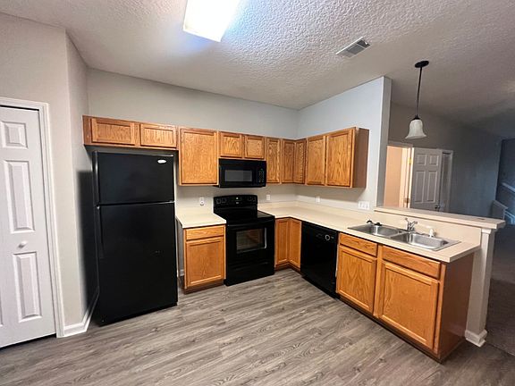 5th image of 7848 Playpen Ct