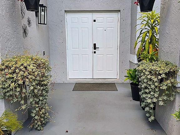 2nd image of 547 Cascade Falls Dr