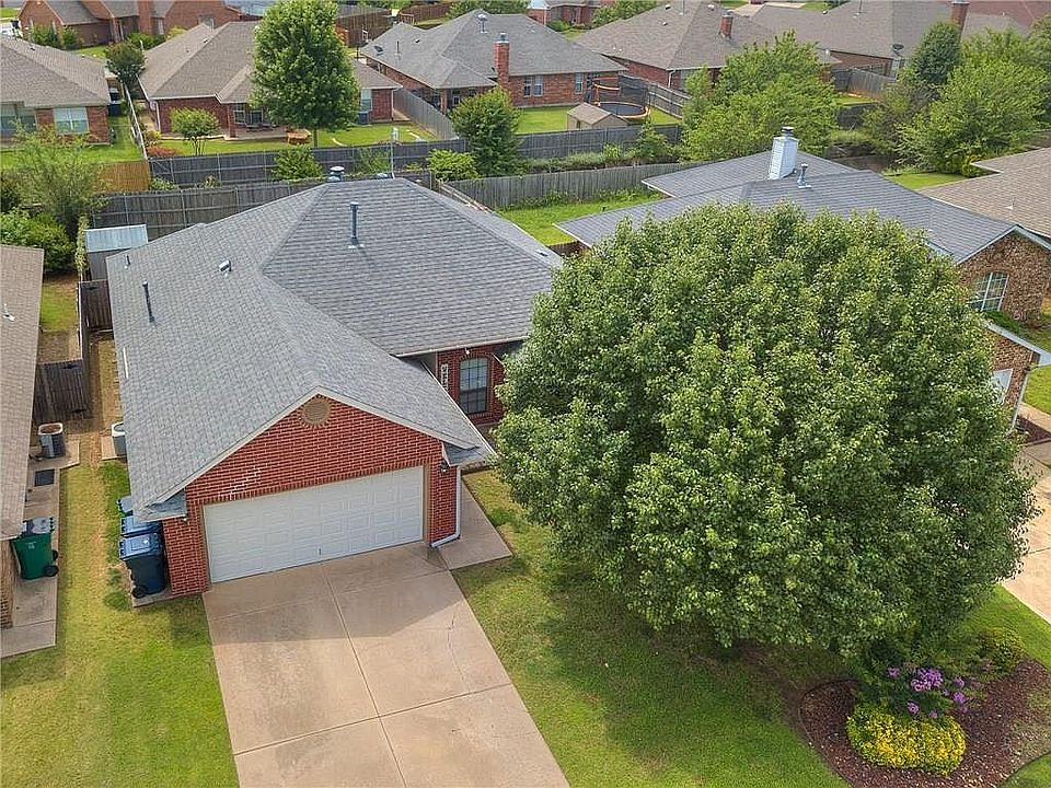 2nd image of 13032 Almond Dr