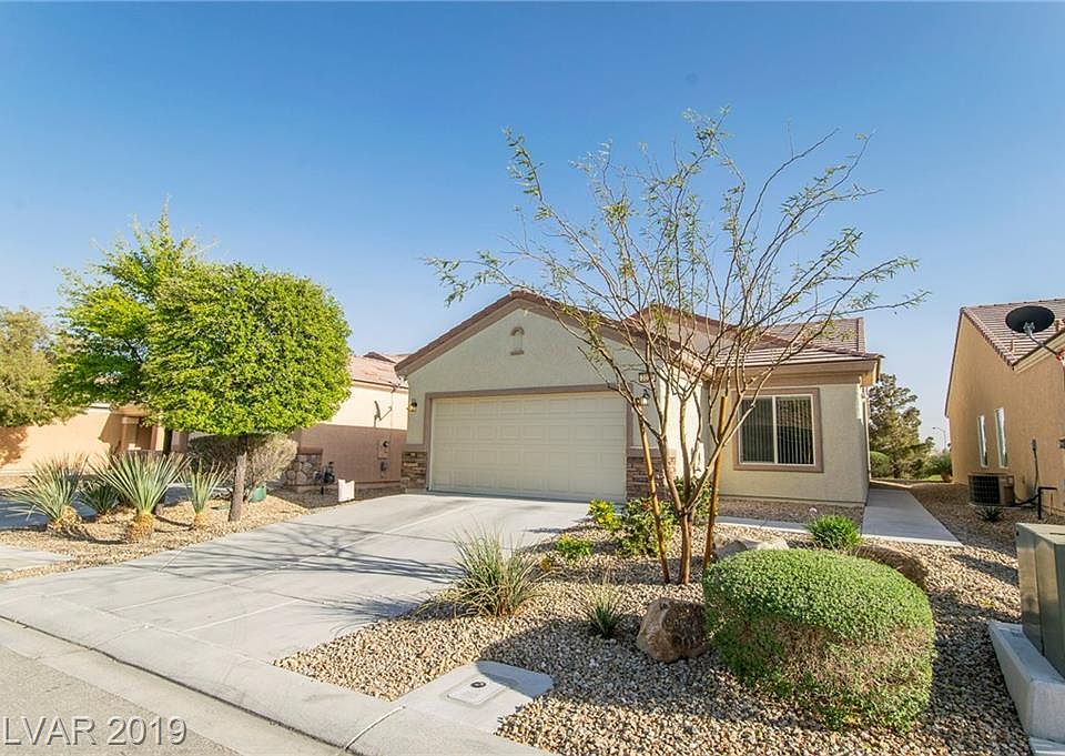1st image of 3025 Kingbird Dr