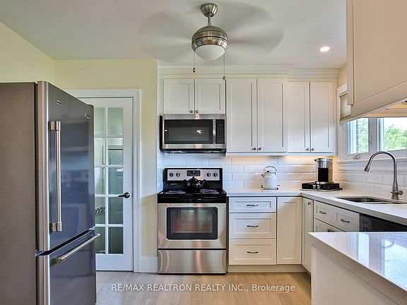 5th image of 744 Shelley Ave