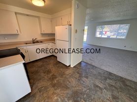 2 bed one bath Thurston Duplex home, 2 br / 1.0 ba, $1445