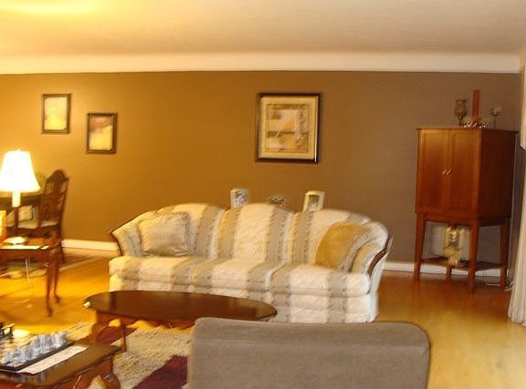 3rd image of 15628 Hickox Blvd