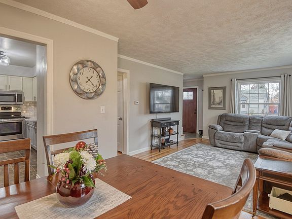5th image of 10410 E Alki Ave
