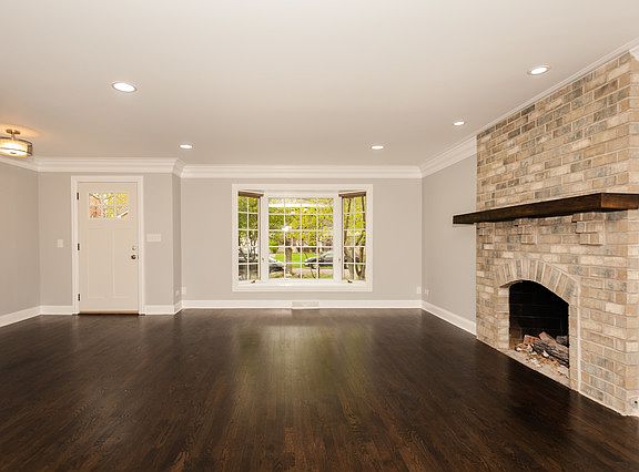 3rd image of 927 N Waiola Ave