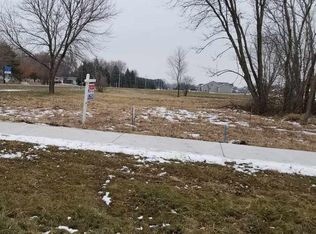 6890 Woodenshoe Rd, Neenah, WI 54956