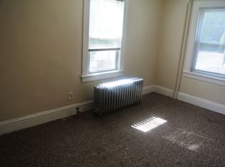 69 Roosevelt Ave, Syosset, NY 11791