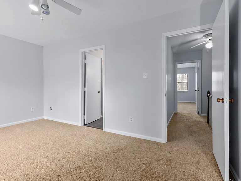 5702 Three Oaks Dr — Photo 22