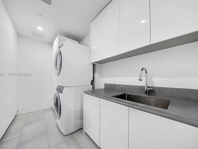 700 NE 26th Ter #2202 — Photo 39